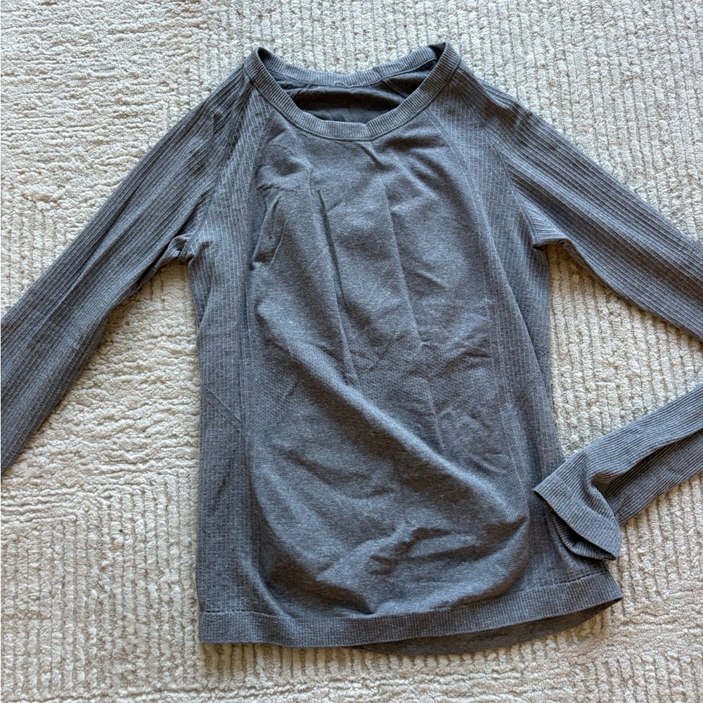 Women’s Oldnavy Fluid Seamless Fitted Top Size Small Heather Gray
